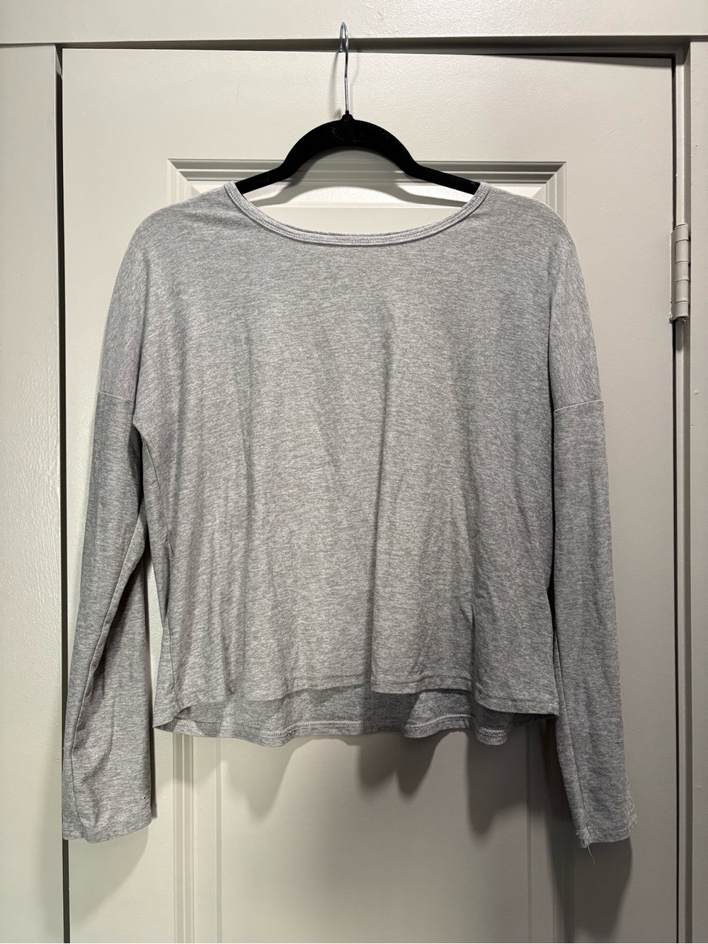Beyond Yoga Light Gray Long Sleeve Crew Top